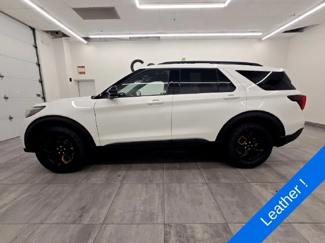 New 2026 Star White Metallic Tri-Coat Ford Tremor® image 2