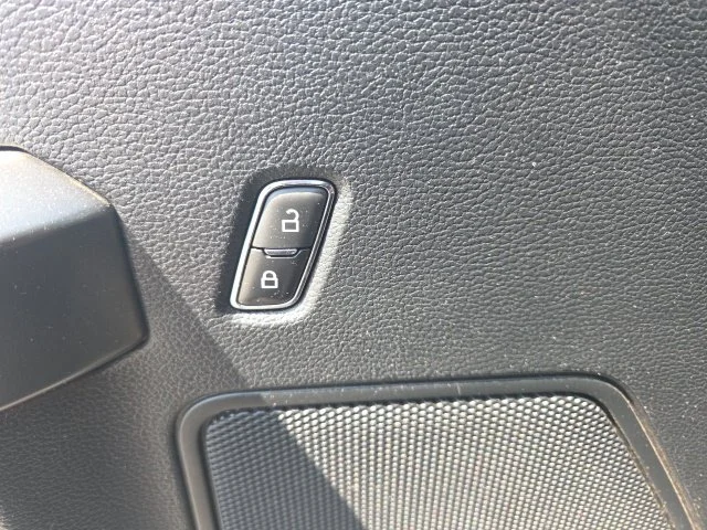Used 2019 Black Ford  image 13