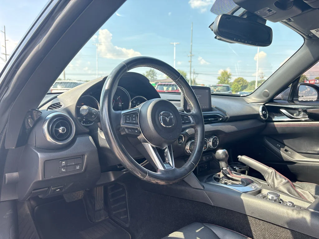 Used 2018 Black Mazda Grand Touring image 15