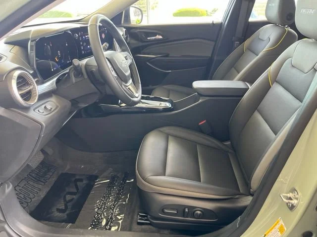 Used 2025 Cacti Green Chevrolet ACTIV image 34