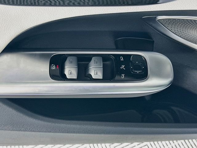 New 2026 White Mercedes-Benz C 300 image 18