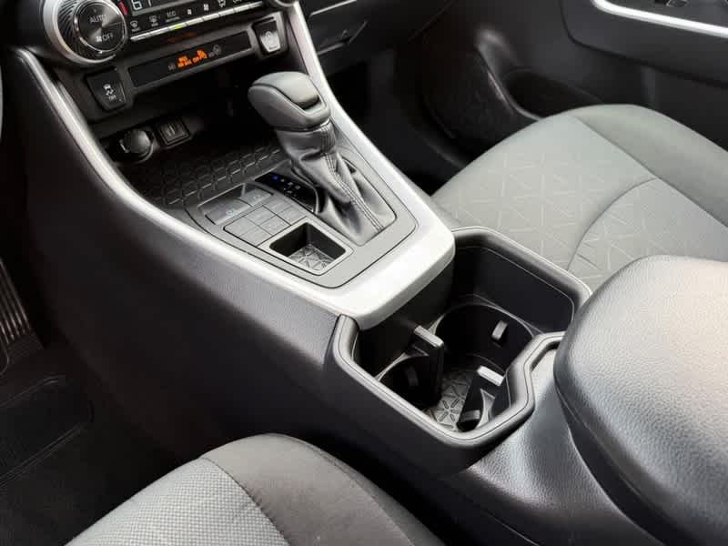 Used 2025 Midnight Black Metallic Toyota XLE image 19
