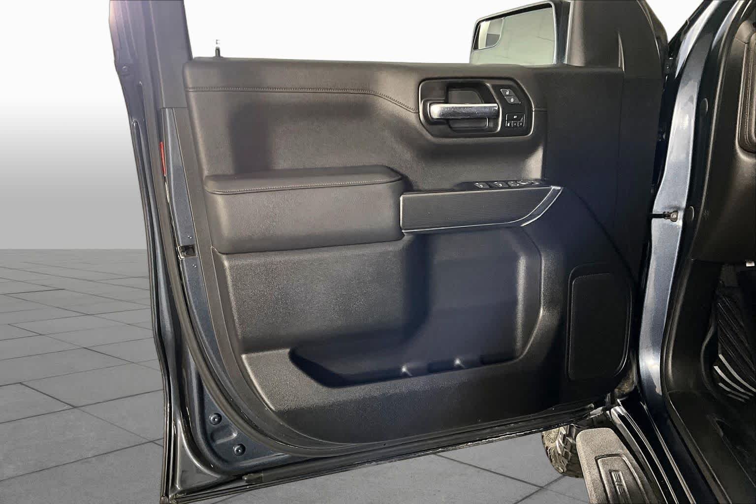 Used 2021 DARK SKY METALLIC GMC AT4 image 21