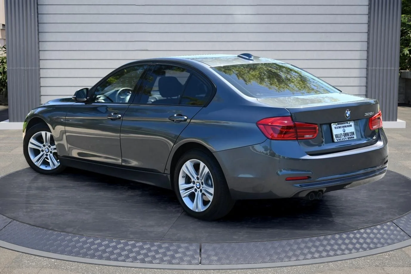 Used 2016 Mineral Grey Metallic BMW 328i image 4
