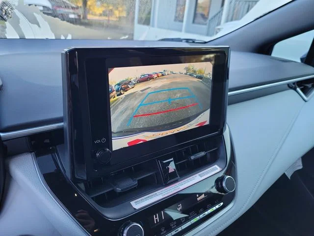 Used 2024  Toyota SE image 21