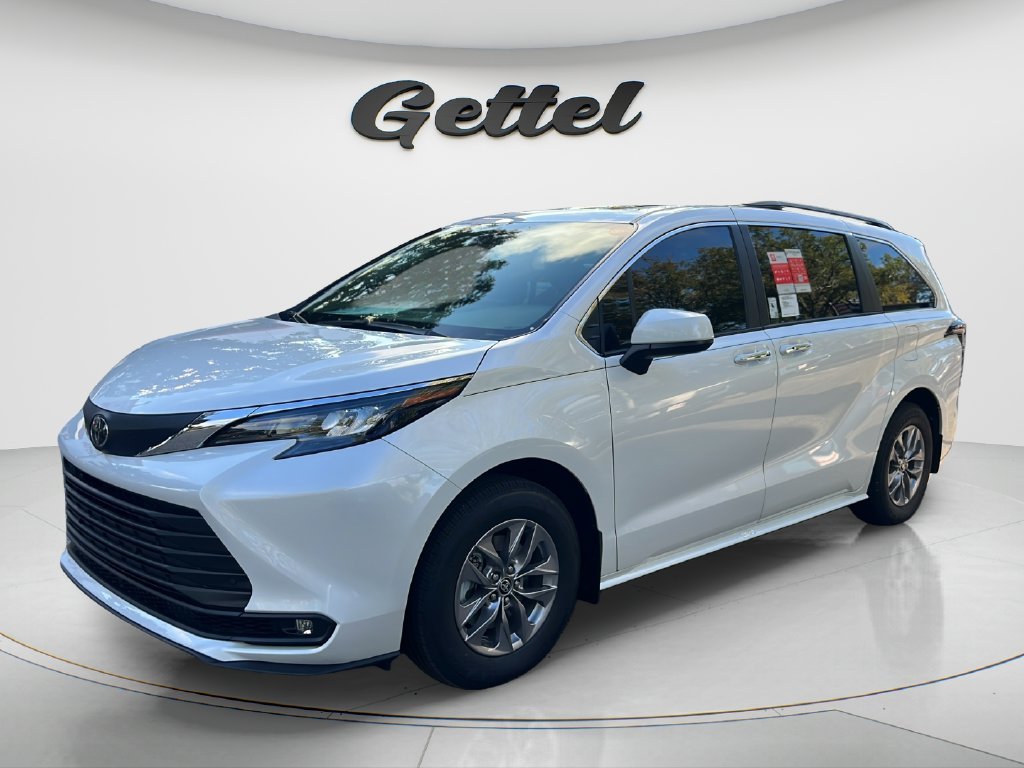 2026 Toyota Sienna  XLE