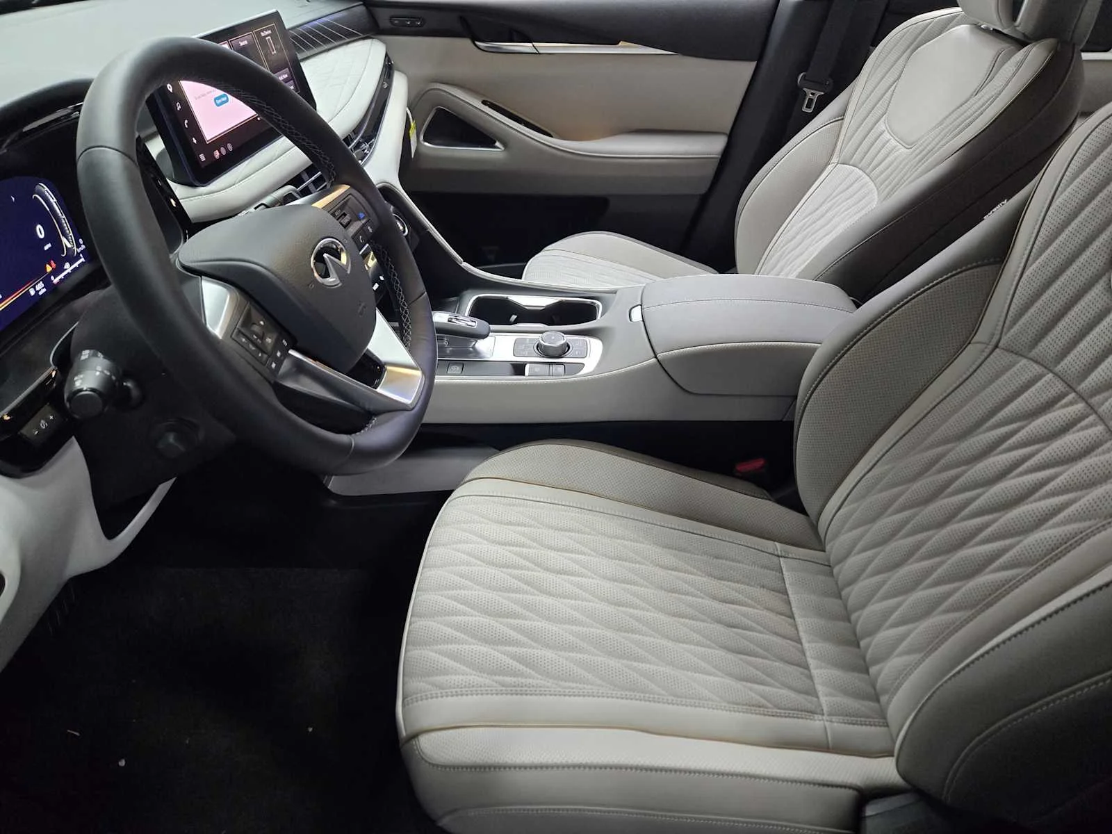 Certified Used 2027 Radiant White/Black Obsidian INFINITI AUTOGRAPH image 8