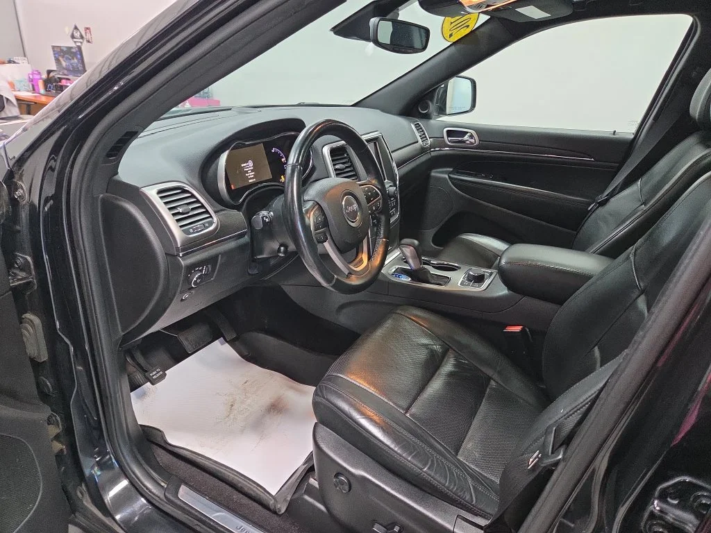 Used 2018 Black Jeep Limited image 30