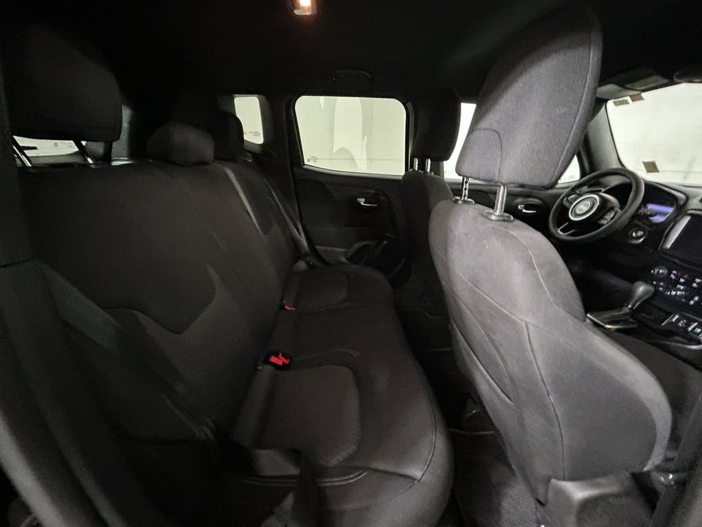 Used 2021 Black Jeep Latitude image 17