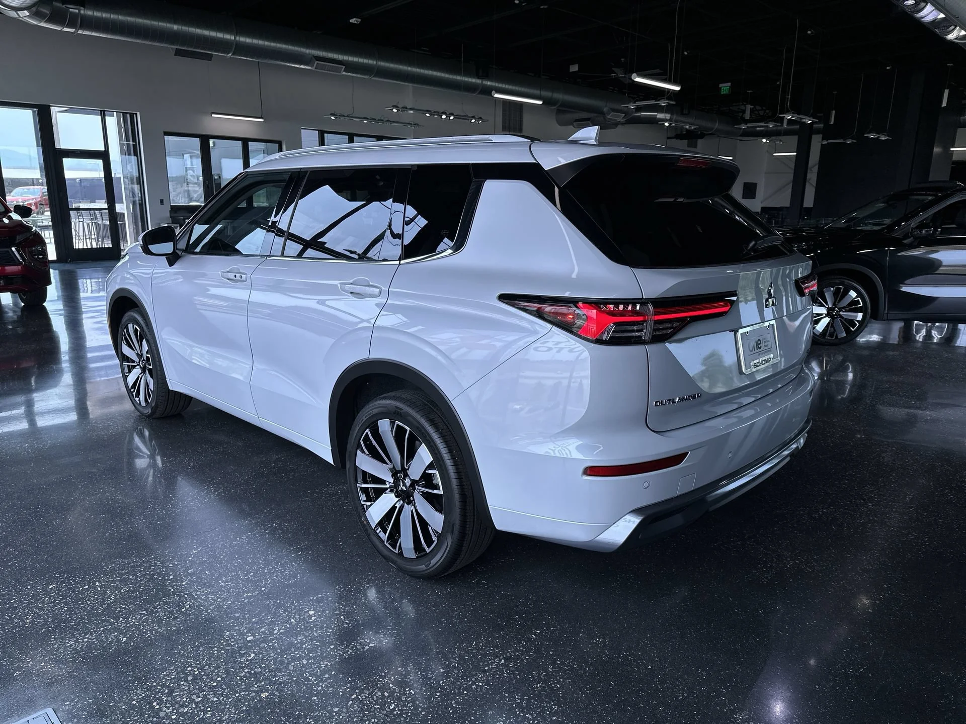 New 2026 White Diamond Mitsubishi SEL image 6