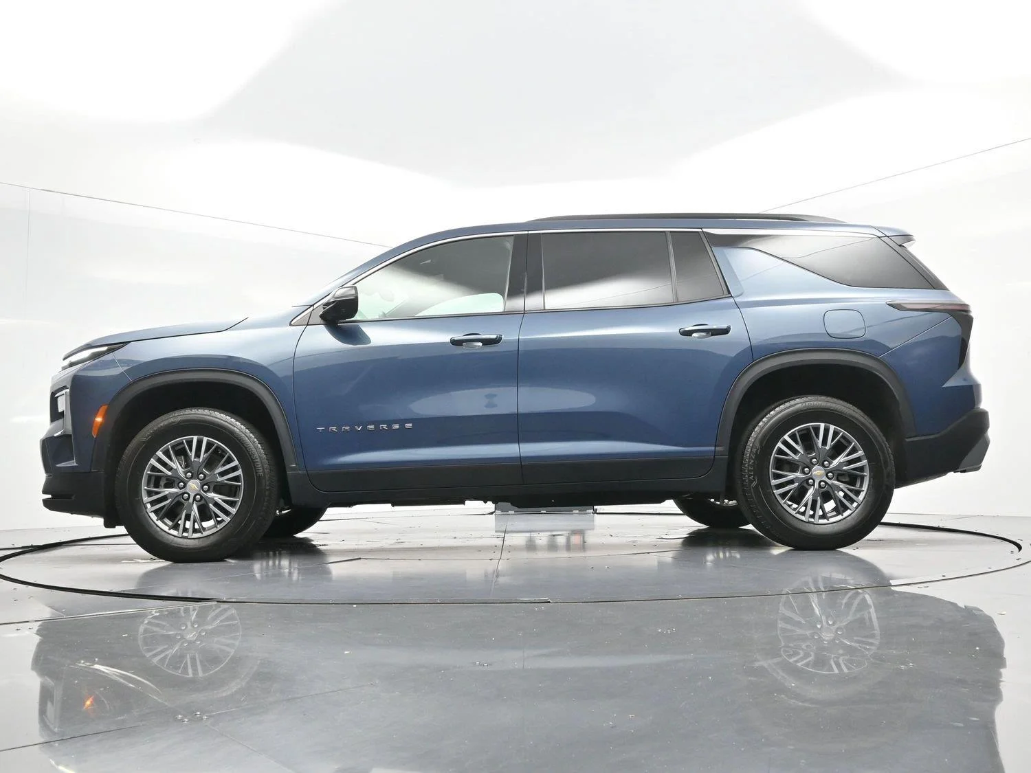 Used 2024 Lakeshore Blue Metallic Chevrolet LT image 44