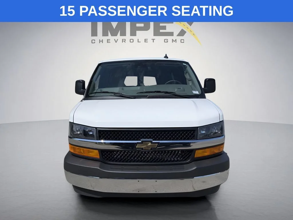 Used 2025 Summit White Chevrolet 1LT image 8