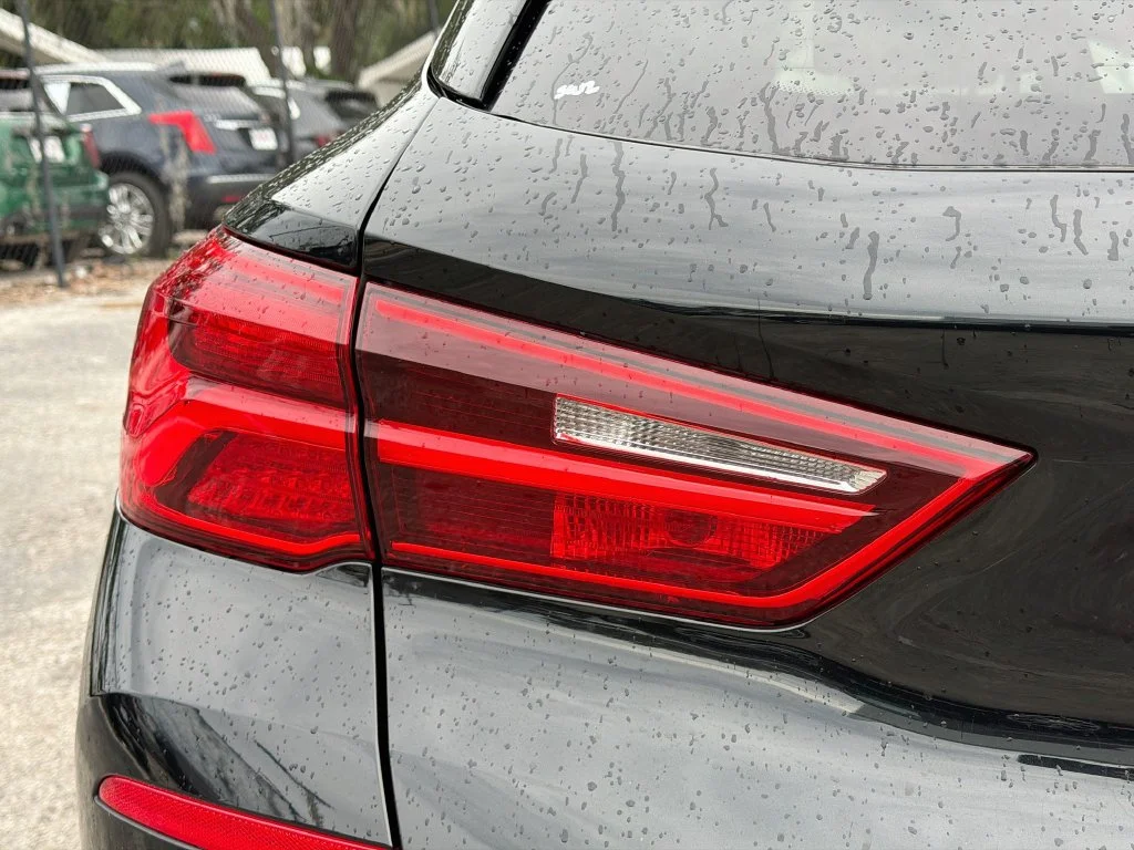 Used 2019 Black BMW sDrive28i image 10