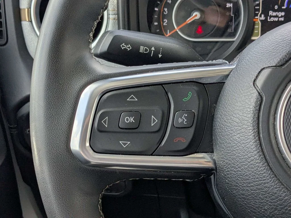 2025 Jeep Wrangler 4-Door Sahara - Photo 21