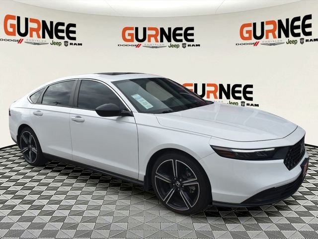 Used 2024  Honda Sport image 11