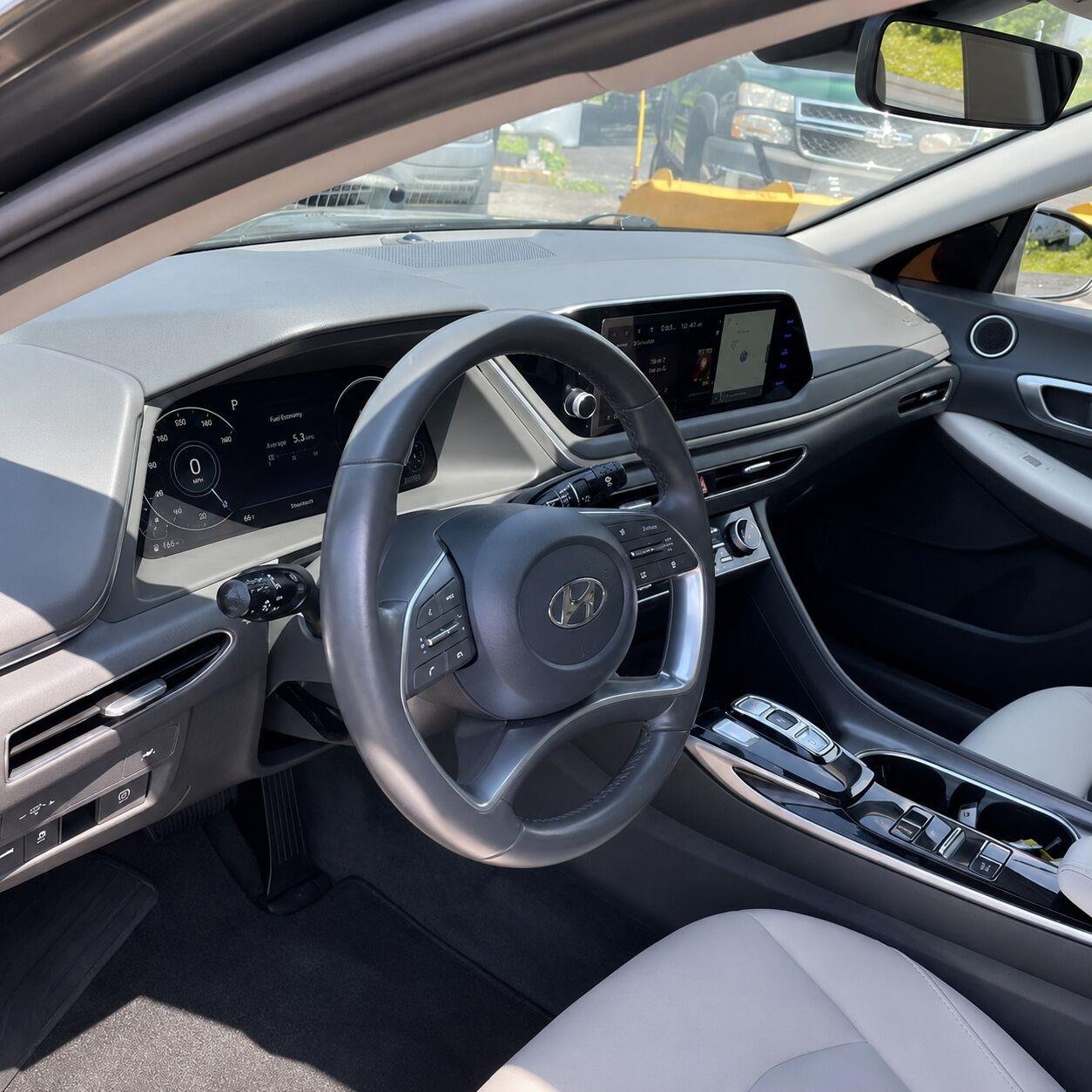 Used 2023 Portofino Gray Hyundai SEL image 13