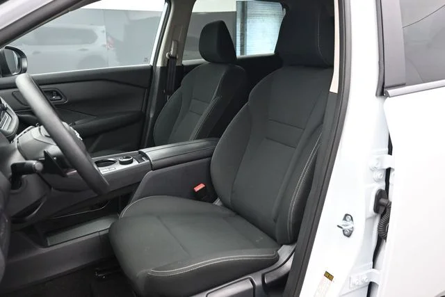 Used 2025 White Nissan S image 5