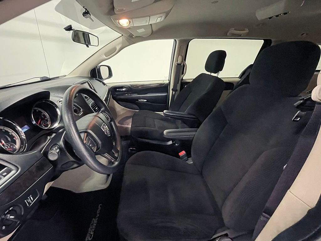 Used 2017 Blue Dodge SE image 20