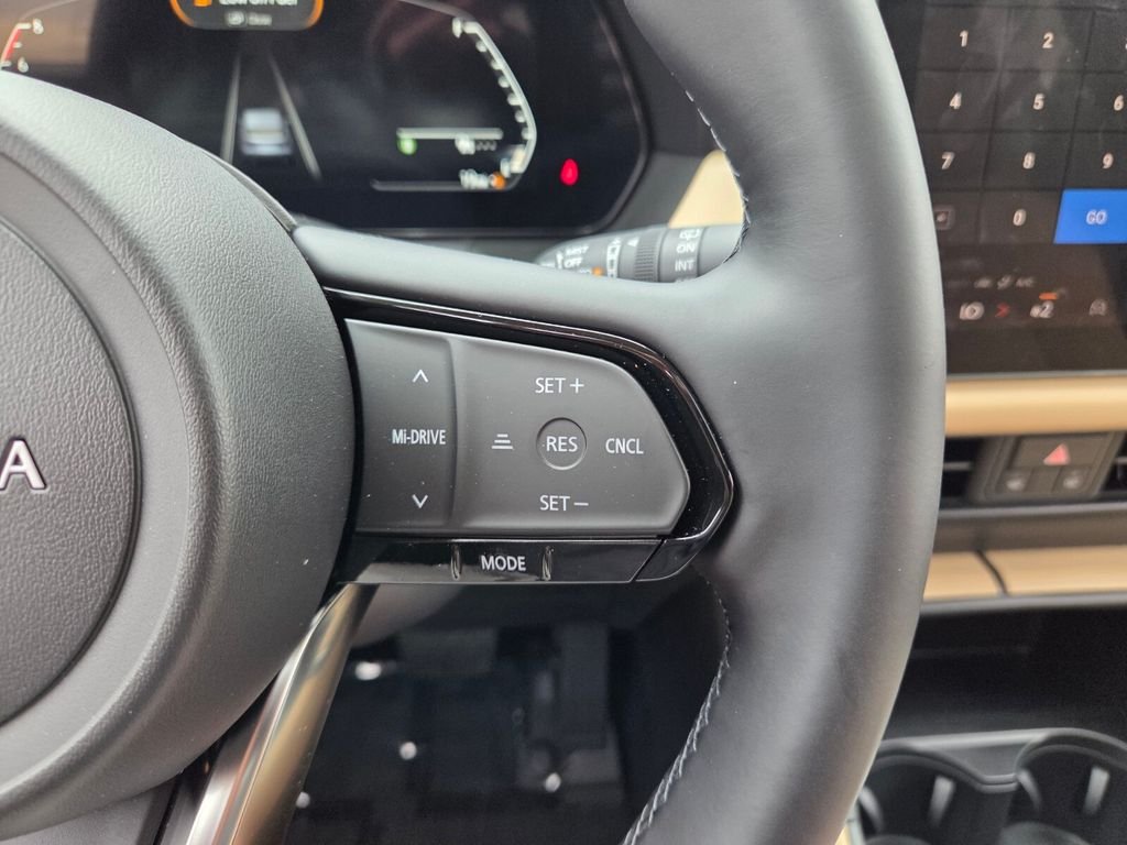 Certified Used 2026 White Mazda 2.5 S Premium image 32