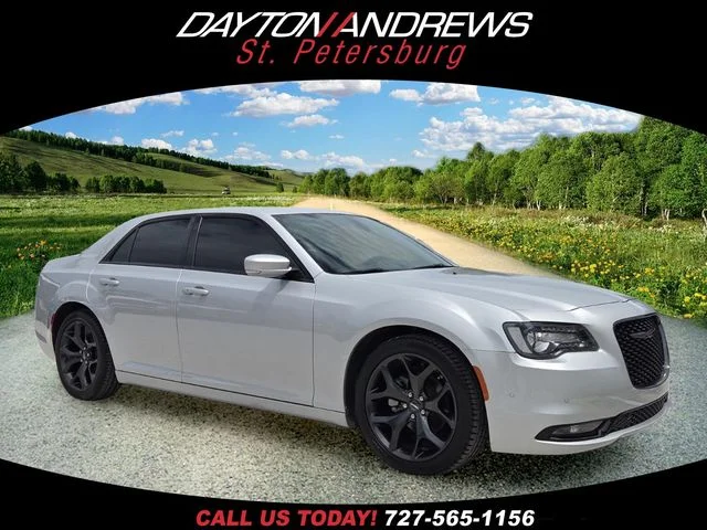 2022 Chrysler 300 S's photo
