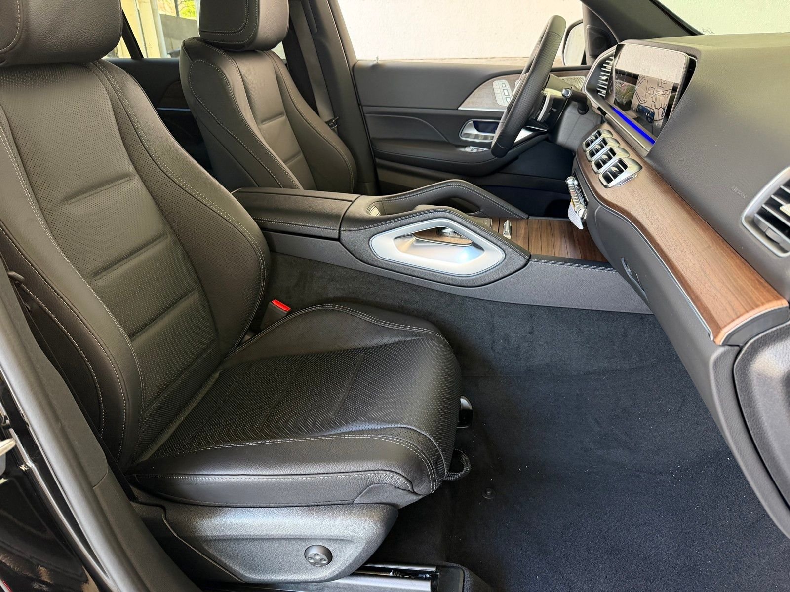 New 2026 Obsidian Black Metallic Mercedes-Benz GLE 350 image 16