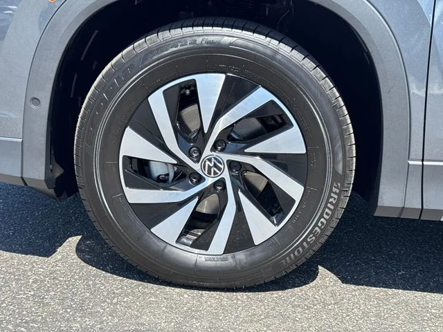New 2026 Platinum Gray Metallic Volkswagen 2.0T S image 9