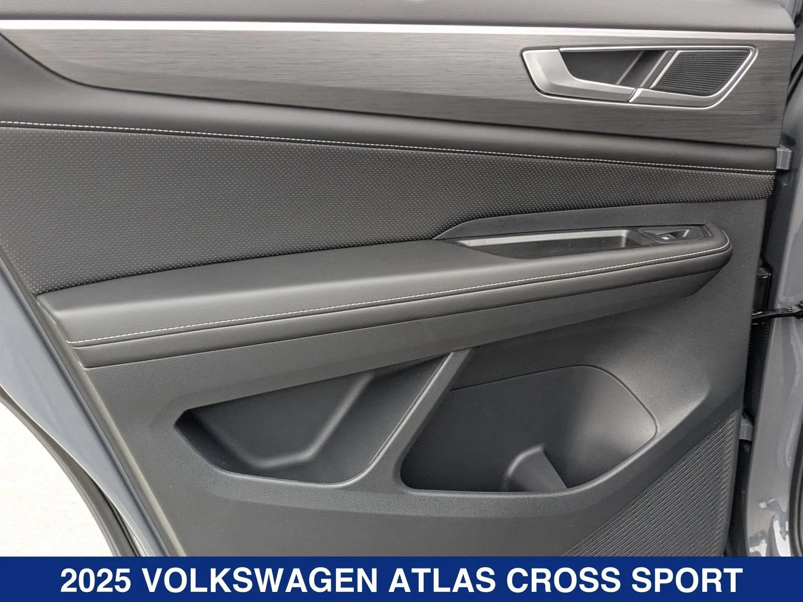 New 2025 Pure Gray Volkswagen 2.0T SE w/ Technology image 20