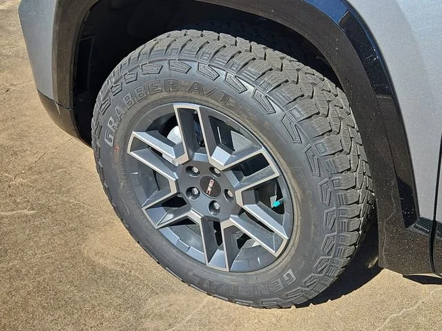 2026 GMC Terrain AT4 - Photo 9