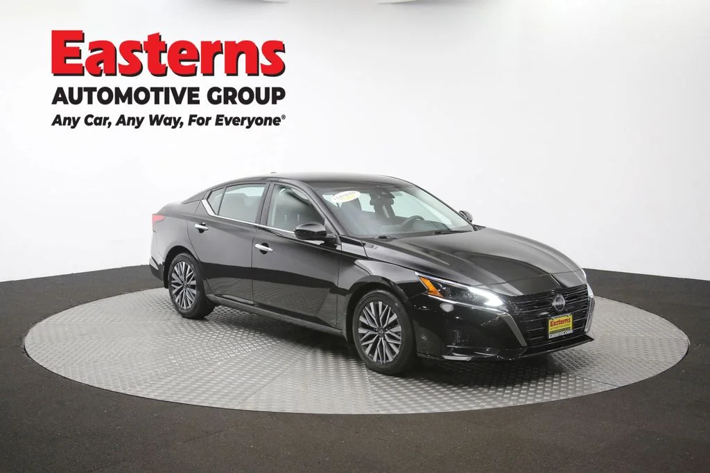 Used 2023 Black Nissan 2.5 SV image 48