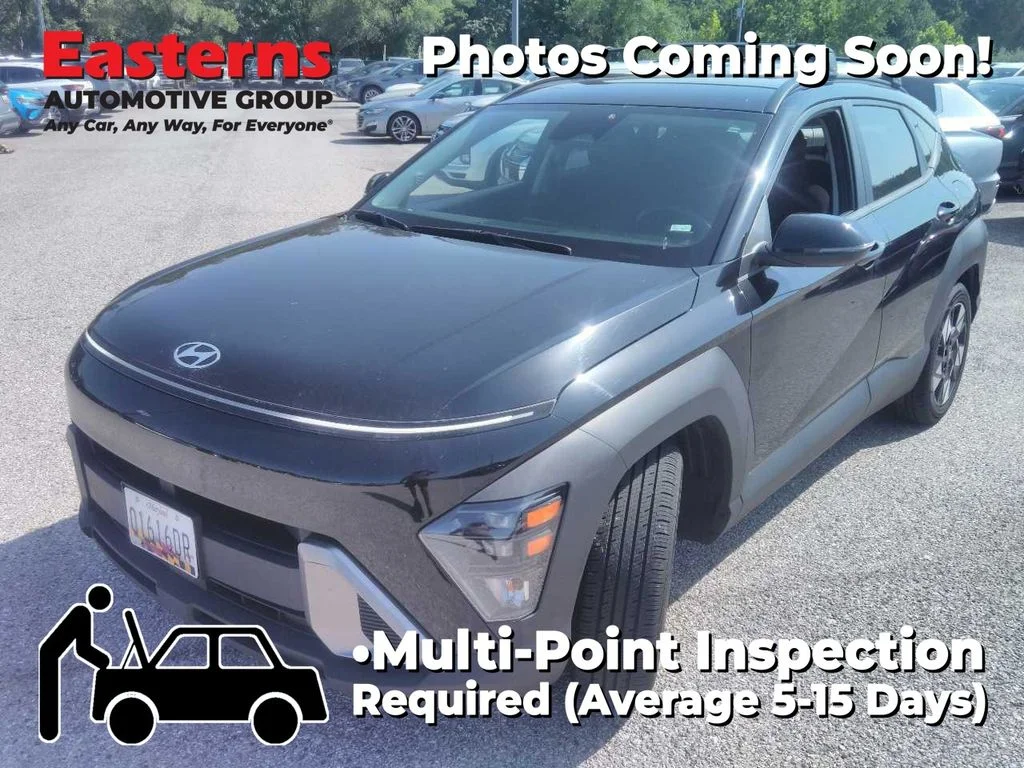 Used 2024 Black Hyundai SEL image 1