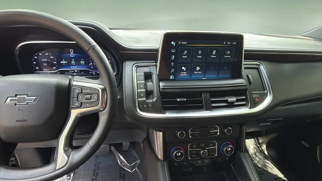 Used 2023 Gray Chevrolet Z71 image 11