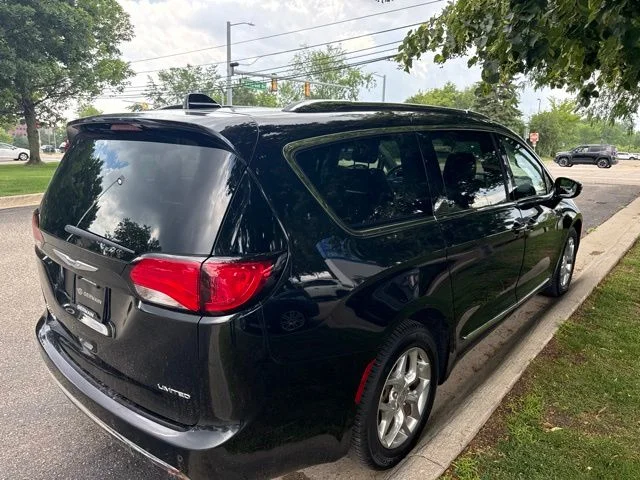 Used 2019 Black Chrysler Limited image 15