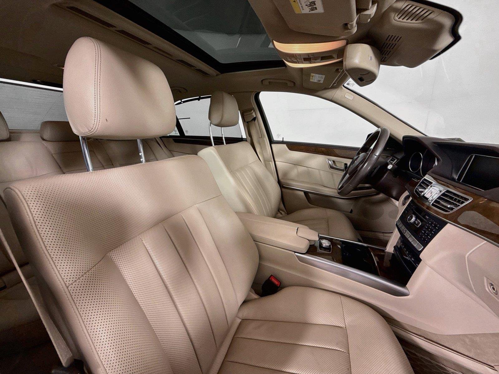 Used 2015 Indigo Blue Metallic Mercedes-Benz E 350 Sport image 43