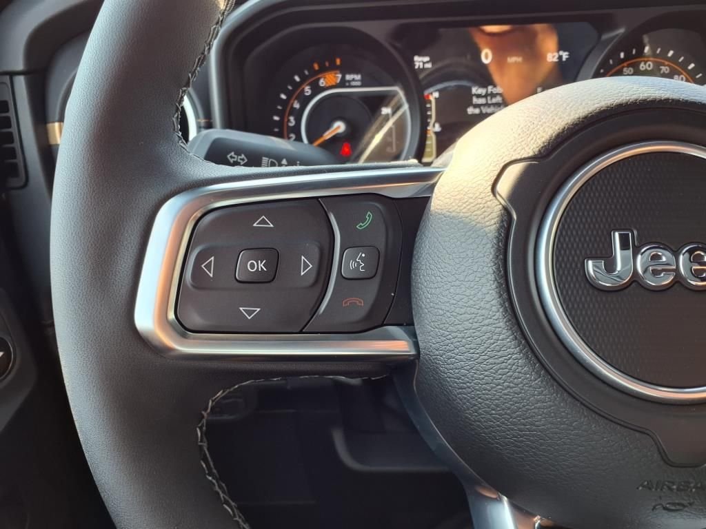 2025 Jeep Wrangler 4-Door Sahara - Photo 11