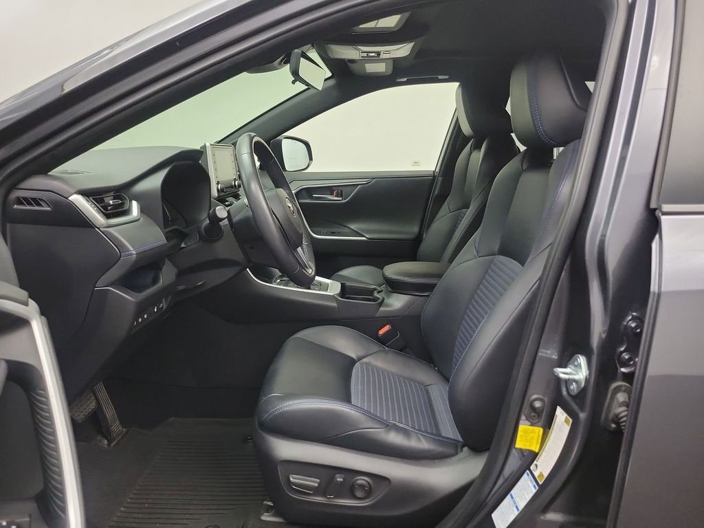 2020 Toyota RAV4 XSE photo 4