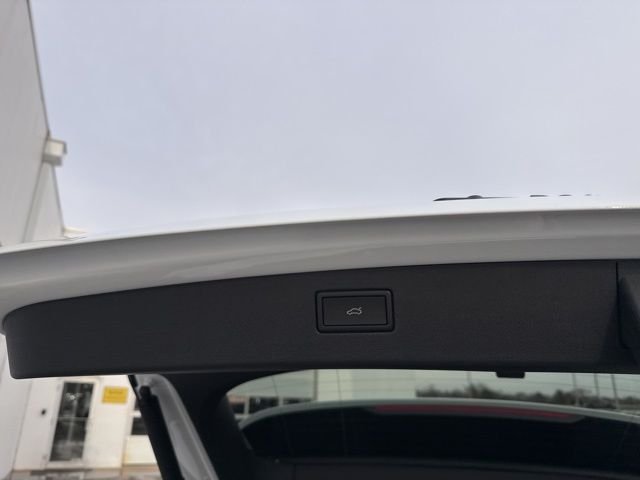 New 2026 Pure White Volkswagen 2.0T SE image 10