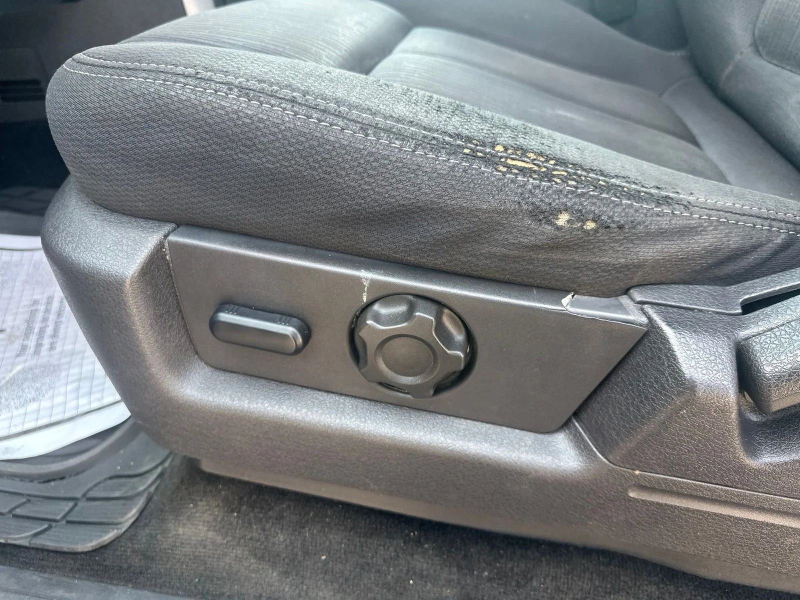 Used 2012 Blue Ford XL image 14