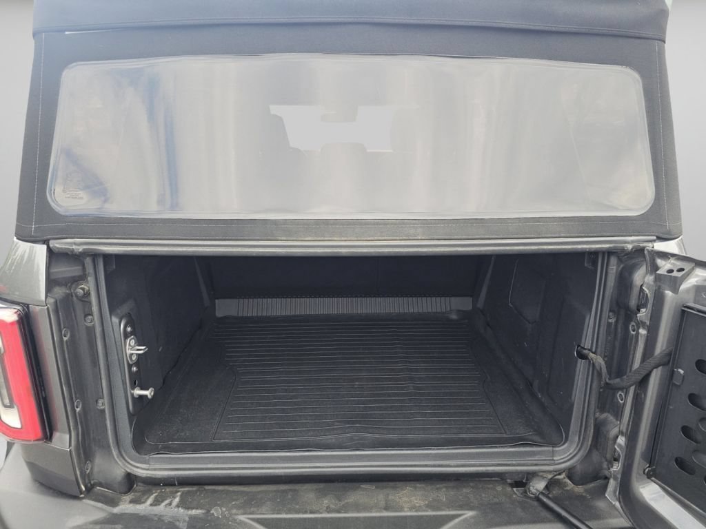 Used 2022 Gray Metallic Ford Wildtrak image 30