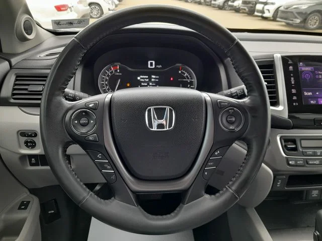 Used 2018  Honda EX-L image 13