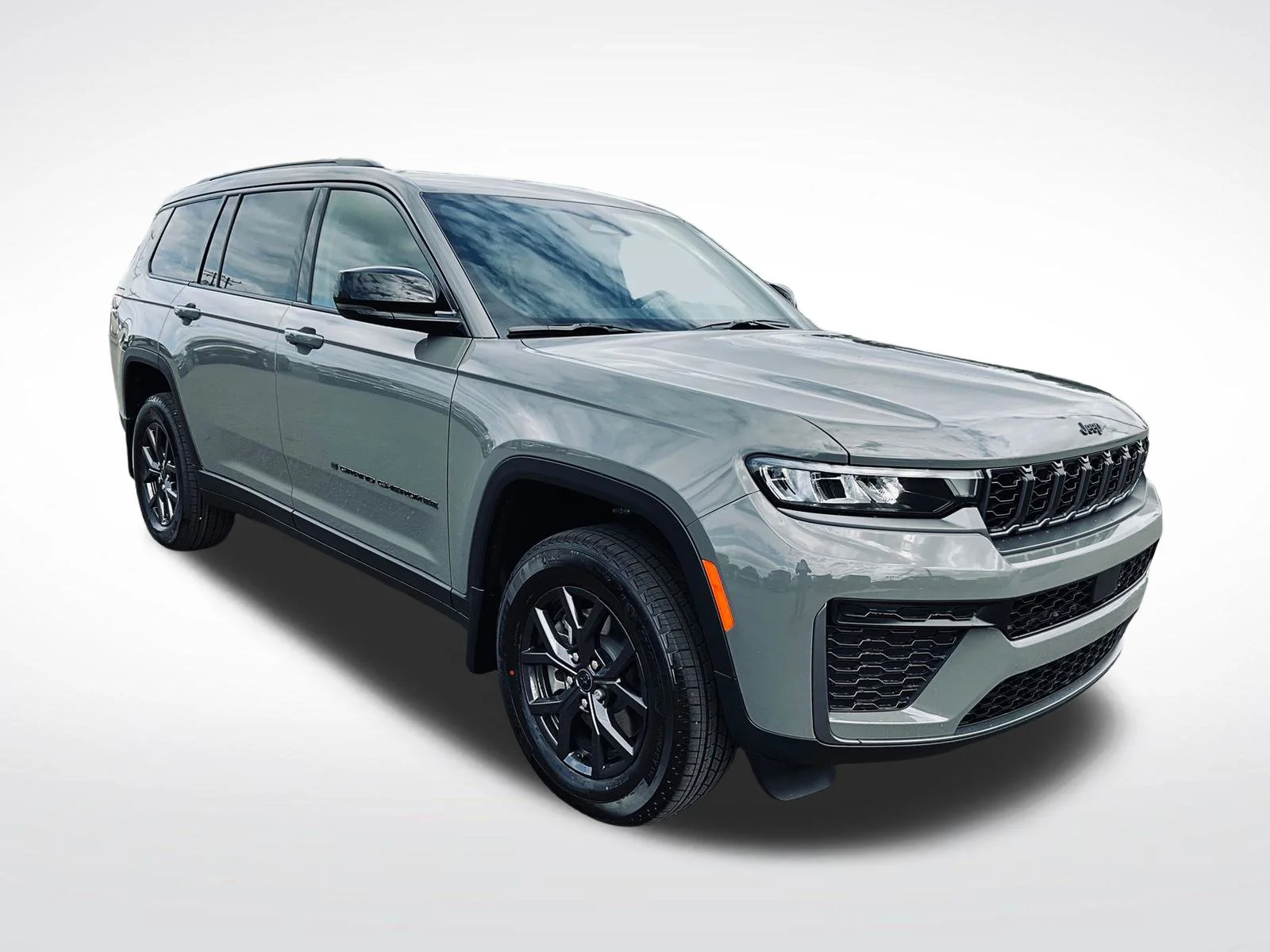 New 2027 Gray Jeep Laredo Altitude image 7