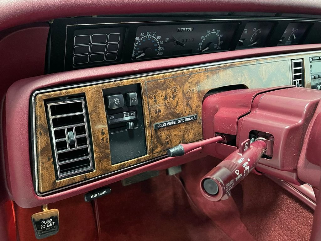 Used 1991  Buick Custom image 62