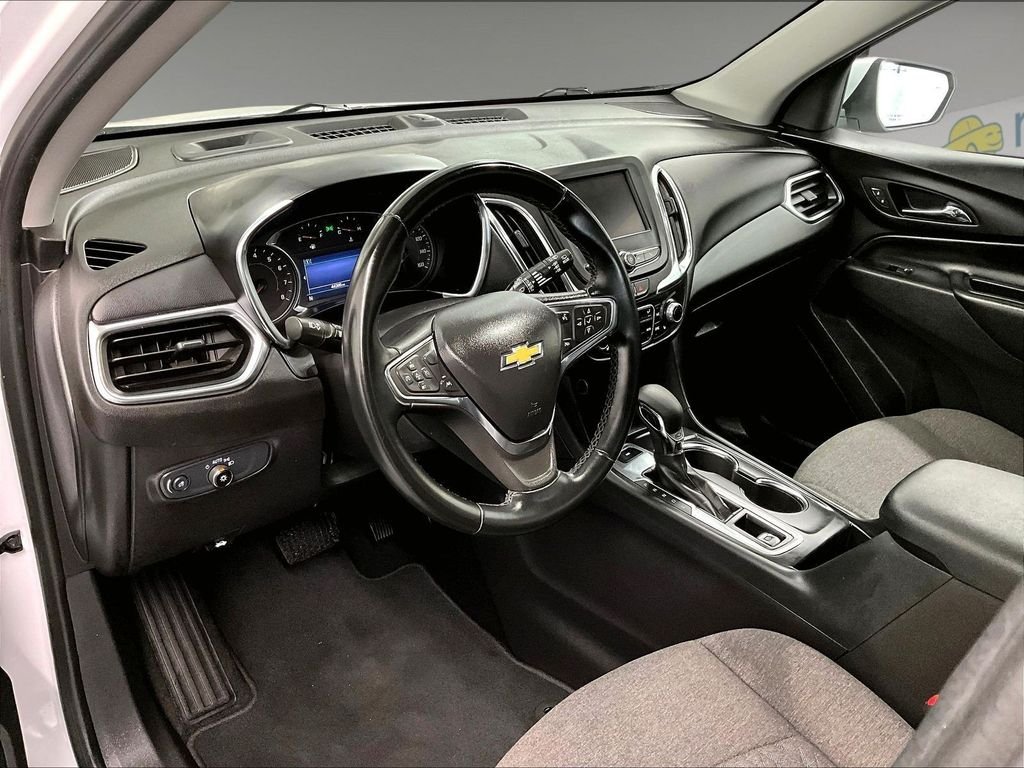Used 2024 Summit White Chevrolet LT image 8