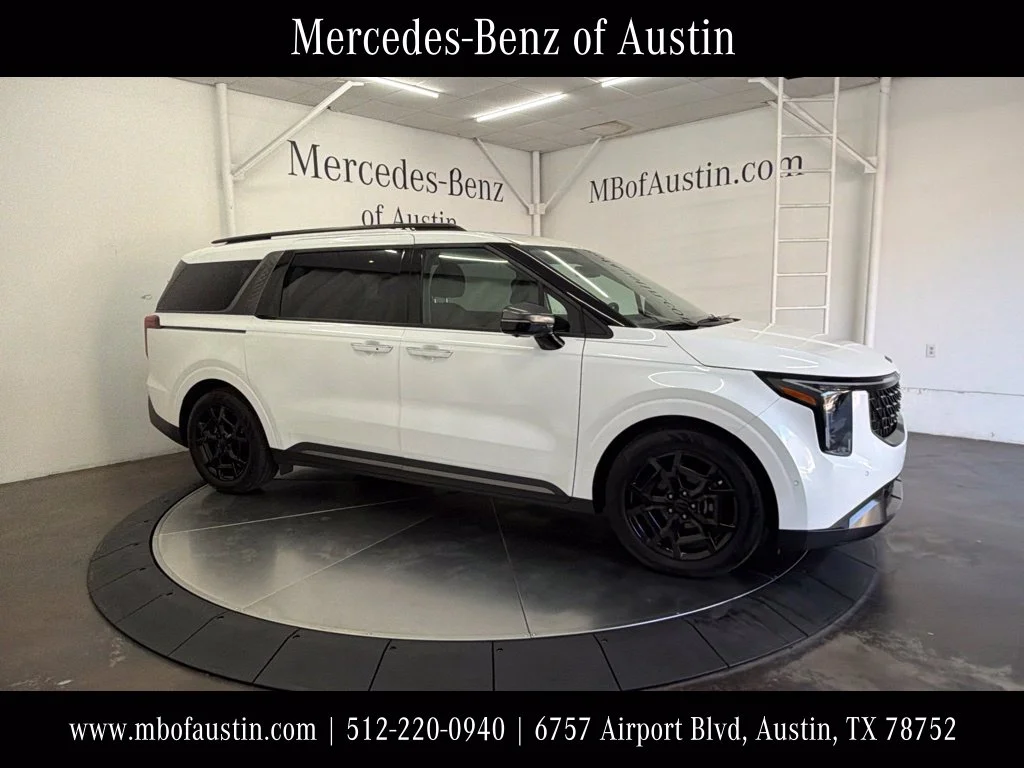 Used 2025 White Kia SX Prestige image 1
