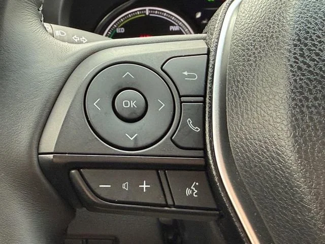 2023 Toyota Venza LE - Photo 13