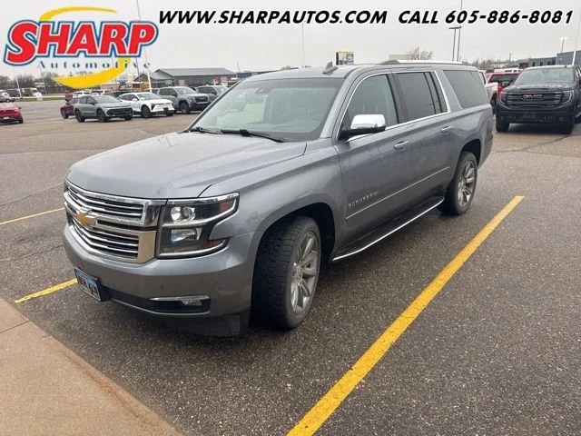 2018 Chevrolet Suburban 4WD 1500 Premier's photo