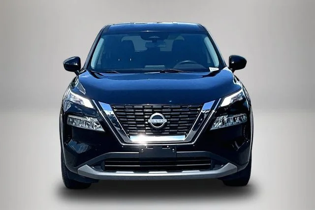 Used 2023 Black Nissan SV image 3