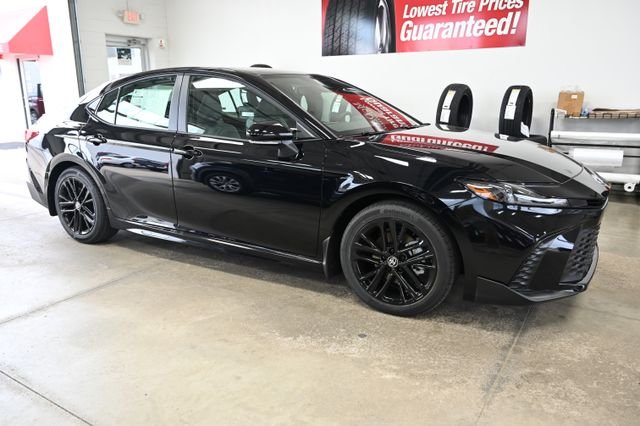 New 2026 Midnight Black Metallic Toyota  SE image 4