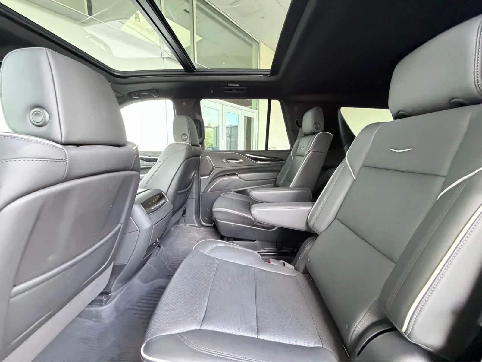 Certified Used 2024 Crystal White Tricoat Cadillac Sport image 29