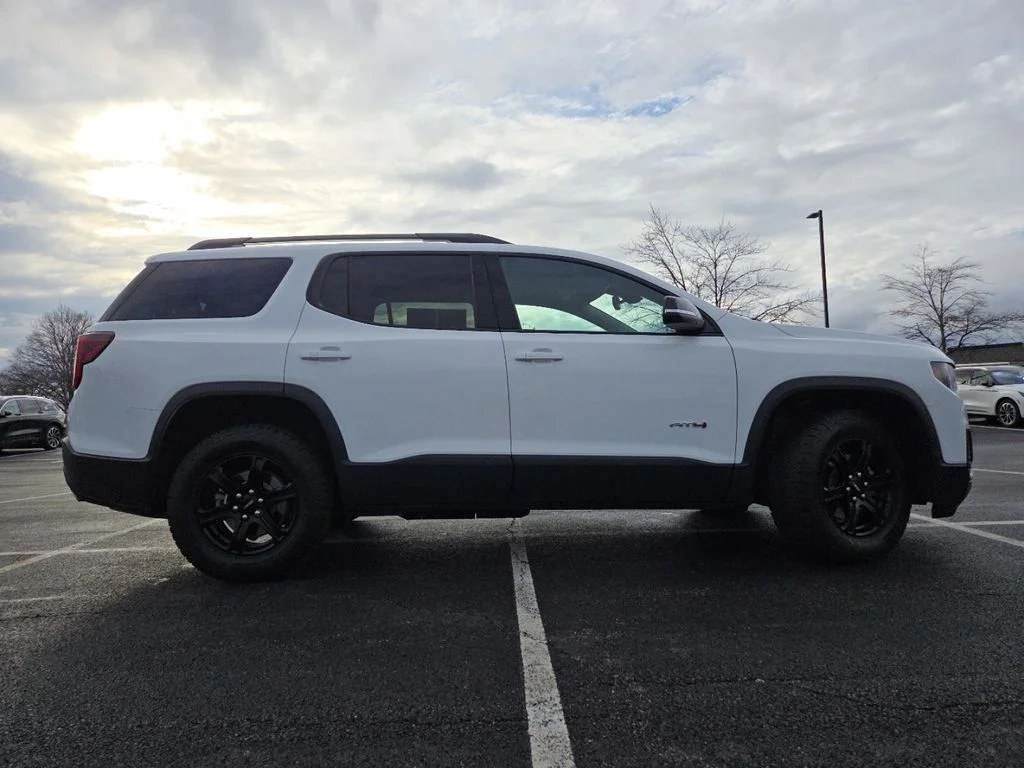 2023 GMC Acadia AT4 - Photo 8
