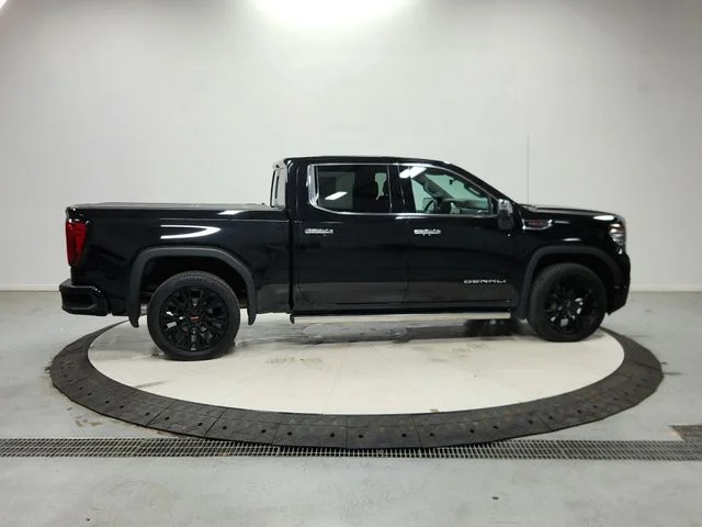 Used 2023 Black GMC Denali image 9